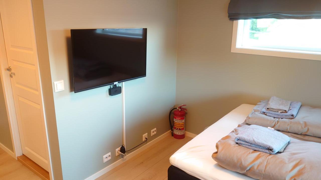 Pa Hjornet Gjestehus Skjervoy Extérieur photo